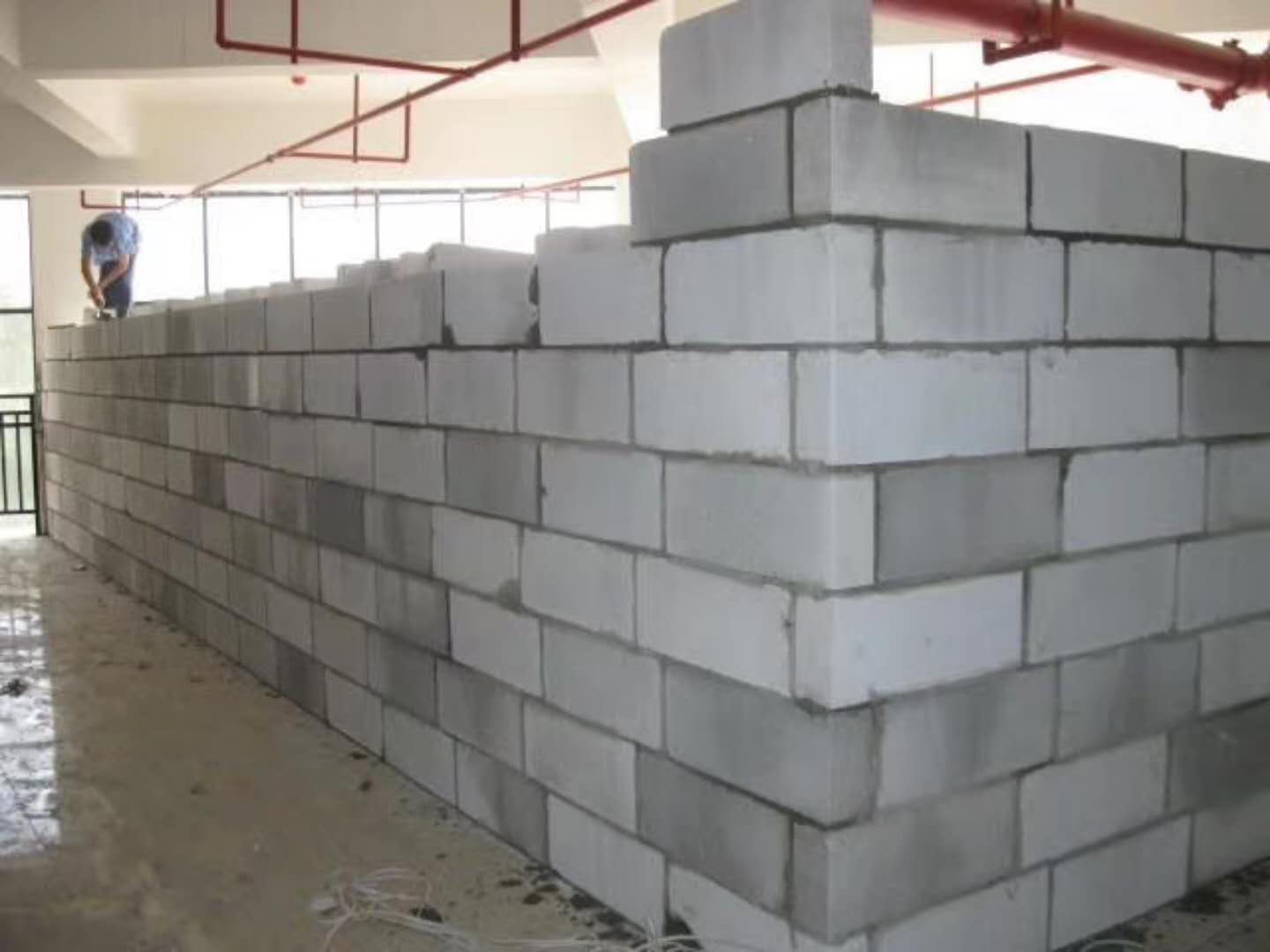 临沭蒸压加气混凝土砌块承重墙静力和抗震性能的研究